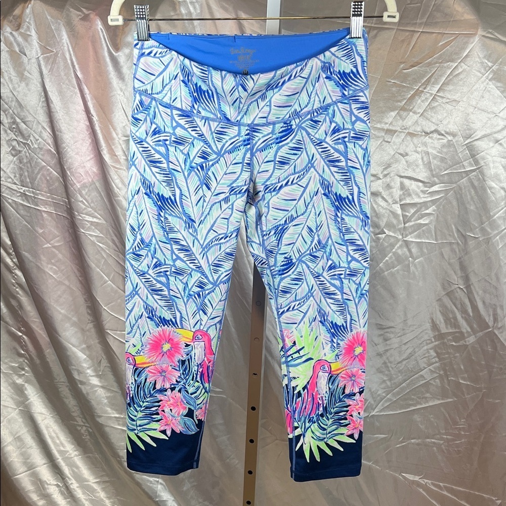 Lilly Pulitzer Blue and Pink Tropical Leggings 0275